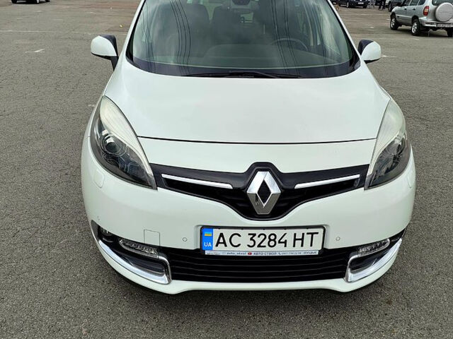 Белый Рено Гранд Сценик, объемом двигателя 1.6 л и пробегом 227 тыс. км за 10800 $, фото 1 на Automoto.ua