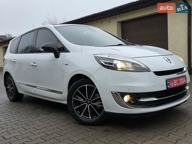 Белый Рено Гранд Сценик, объемом двигателя 1.6 л и пробегом 228 тыс. км за 8777 $, фото 1 на Automoto.ua