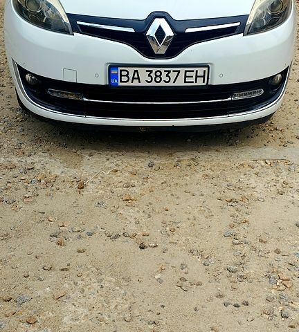 Белый Рено Гранд Сценик, объемом двигателя 1.5 л и пробегом 225 тыс. км за 9500 $, фото 1 на Automoto.ua