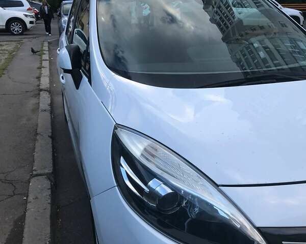 Белый Рено Гранд Сценик, объемом двигателя 1.5 л и пробегом 219 тыс. км за 9900 $, фото 1 на Automoto.ua