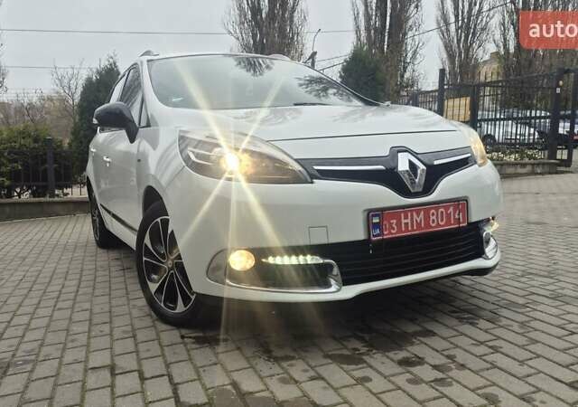 Белый Рено Гранд Сценик, объемом двигателя 1.6 л и пробегом 259 тыс. км за 9750 $, фото 1 на Automoto.ua
