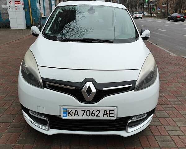 Білий Рено Гранд Сценік, об'ємом двигуна 1.6 л та пробігом 270 тис. км за 9200 $, фото 1 на Automoto.ua