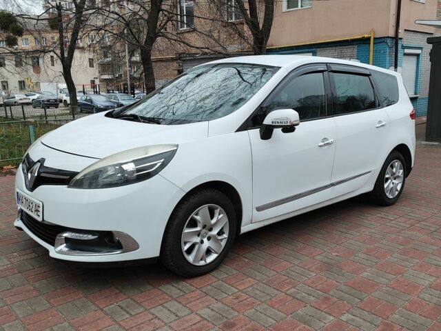 Білий Рено Гранд Сценік, об'ємом двигуна 1.6 л та пробігом 270 тис. км за 9200 $, фото 1 на Automoto.ua
