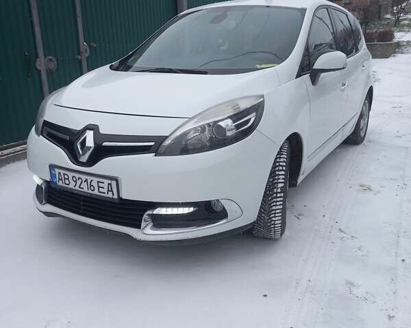 Белый Рено Гранд Сценик, объемом двигателя 1.46 л и пробегом 257 тыс. км за 10200 $, фото 1 на Automoto.ua