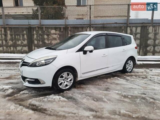 Белый Рено Гранд Сценик, объемом двигателя 1.6 л и пробегом 269 тыс. км за 9500 $, фото 1 на Automoto.ua