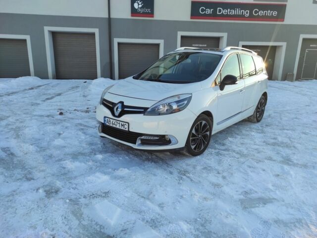 Белый Рено Гранд Сценик, объемом двигателя 0 л и пробегом 207 тыс. км за 9600 $, фото 1 на Automoto.ua