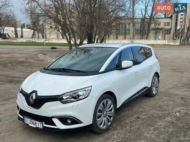 Белый Рено Гранд Сценик, объемом двигателя 1.5 л и пробегом 189 тыс. км за 14000 $, фото 1 на Automoto.ua