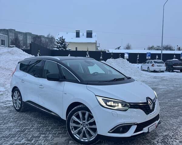 Белый Рено Гранд Сценик, объемом двигателя 1.6 л и пробегом 212 тыс. км за 14500 $, фото 1 на Automoto.ua