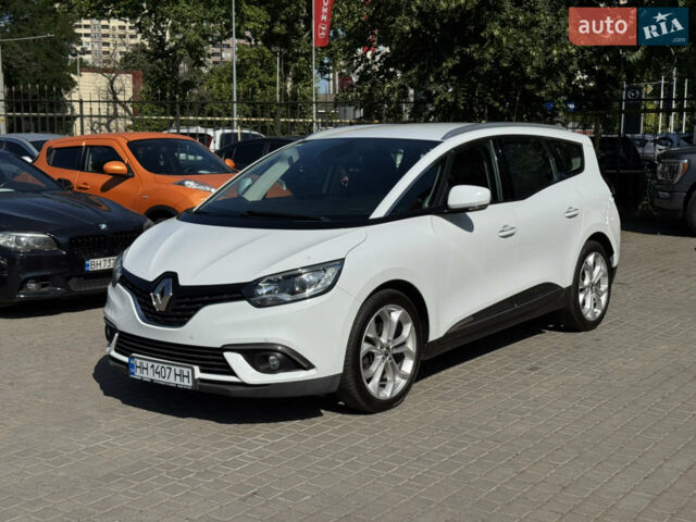 Белый Рено Гранд Сценик, объемом двигателя 1.5 л и пробегом 226 тыс. км за 12500 $, фото 1 на Automoto.ua