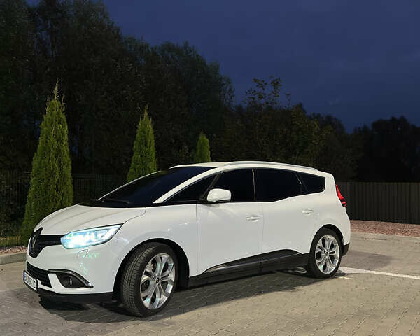 Білий Рено Гранд Сценік, об'ємом двигуна 1.5 л та пробігом 183 тис. км за 15000 $, фото 1 на Automoto.ua