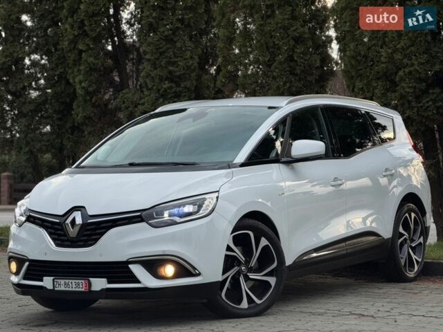 Белый Рено Гранд Сценик, объемом двигателя 1.6 л и пробегом 218 тыс. км за 14700 $, фото 1 на Automoto.ua
