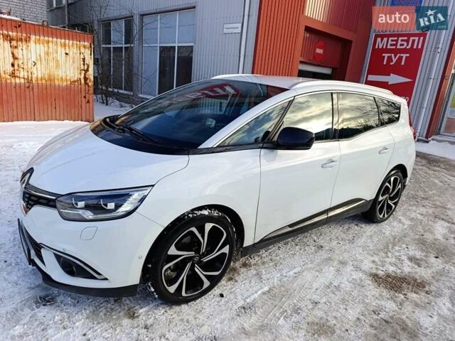 Белый Рено Гранд Сценик, объемом двигателя 1.8 л и пробегом 199 тыс. км за 18200 $, фото 1 на Automoto.ua
