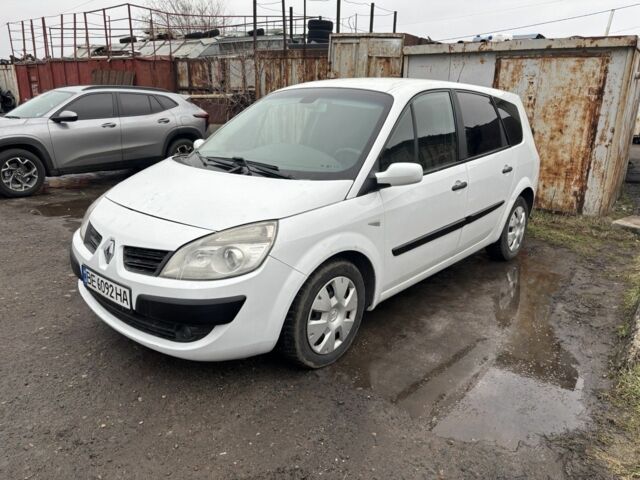 Білий Рено Гранд Сценік, об'ємом двигуна 1.9 л та пробігом 340 тис. км за 3999 $, фото 1 на Automoto.ua