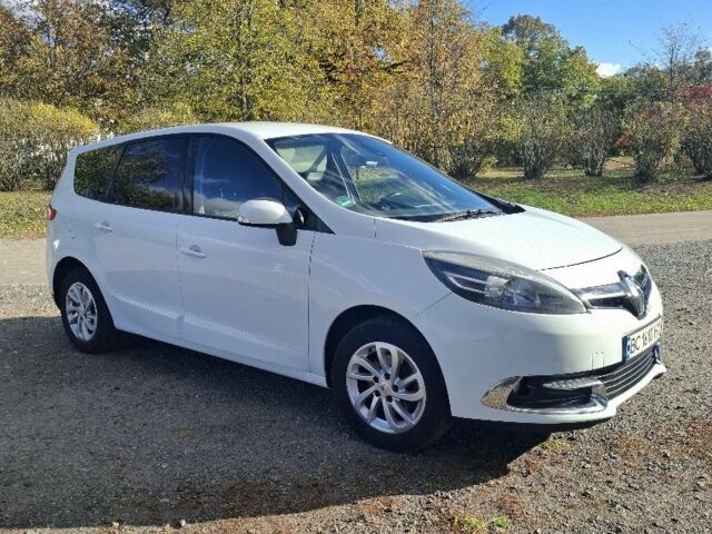 Белый Рено Гранд Сценик, объемом двигателя 1.5 л и пробегом 214 тыс. км за 8500 $, фото 1 на Automoto.ua