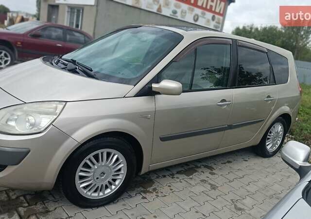 Бежевий Рено Гранд Сценік, об'ємом двигуна 1.87 л та пробігом 352 тис. км за 3500 $, фото 1 на Automoto.ua