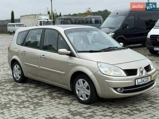 Бежевый Рено Гранд Сценик, объемом двигателя 2 л и пробегом 249 тыс. км за 5800 $, фото 1 на Automoto.ua