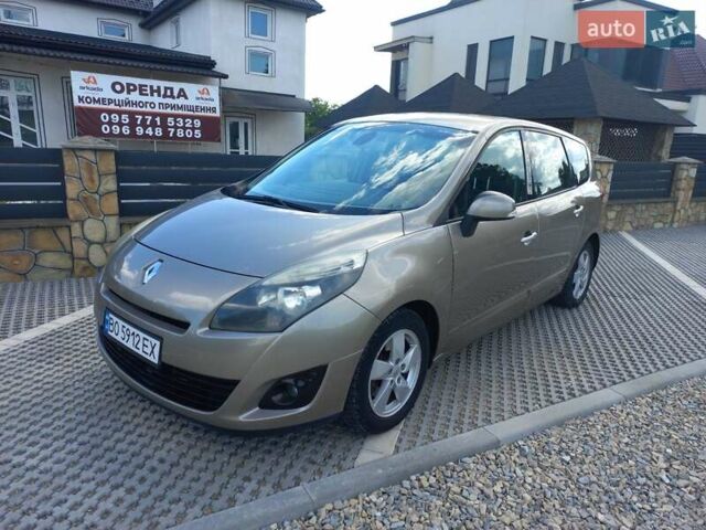 Бежевый Рено Гранд Сценик, объемом двигателя 0 л и пробегом 280 тыс. км за 6300 $, фото 1 на Automoto.ua