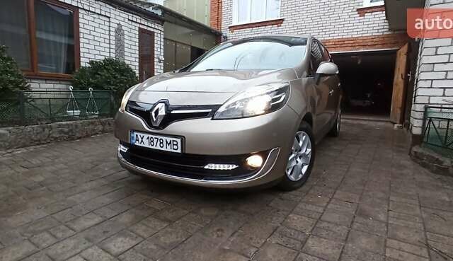 Бежевий Рено Гранд Сценік, об'ємом двигуна 1.5 л та пробігом 230 тис. км за 9300 $, фото 1 на Automoto.ua