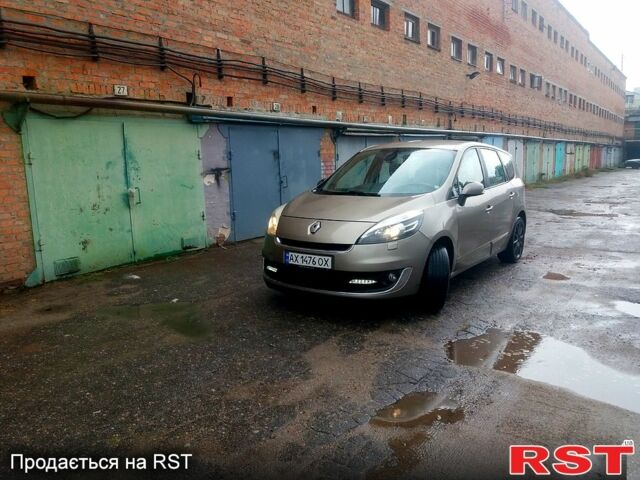 Бежевый Рено Гранд Сценик, объемом двигателя 1.5 л и пробегом 258 тыс. км за 7550 $, фото 1 на Automoto.ua