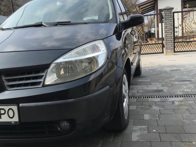 Черный Рено Гранд Сценик, объемом двигателя 1.6 л и пробегом 190 тыс. км за 4900 $, фото 1 на Automoto.ua