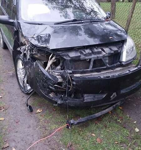Рено Гранд Сценік 2004 у Сколе на Automoto.ua Чорний Рено Гранд Сценік, об'ємом двигуна 1.6 л та пробігом 275 тис. км за 2000 $, фото 1 на Automoto.ua