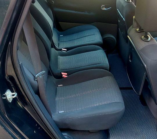 Черный Рено Гранд Сценик, объемом двигателя 2 л и пробегом 257 тыс. км за 5700 $, фото 1 на Automoto.ua