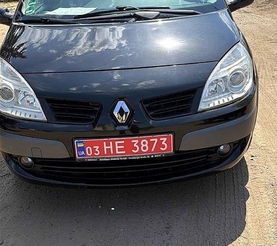 Черный Рено Гранд Сценик, объемом двигателя 2 л и пробегом 220 тыс. км за 7000 $, фото 1 на Automoto.ua