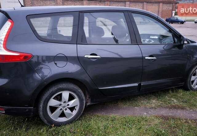 Чорний Рено Гранд Сценік, об'ємом двигуна 0 л та пробігом 217 тис. км за 6499 $, фото 1 на Automoto.ua