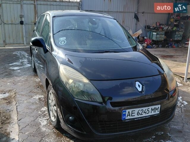 Черный Рено Гранд Сценик, объемом двигателя 1.9 л и пробегом 437 тыс. км за 6500 $, фото 1 на Automoto.ua