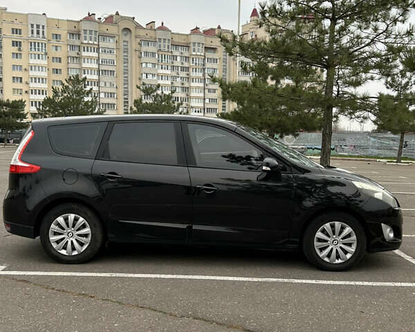 Черный Рено Гранд Сценик, объемом двигателя 1.5 л и пробегом 196 тыс. км за 7600 $, фото 1 на Automoto.ua