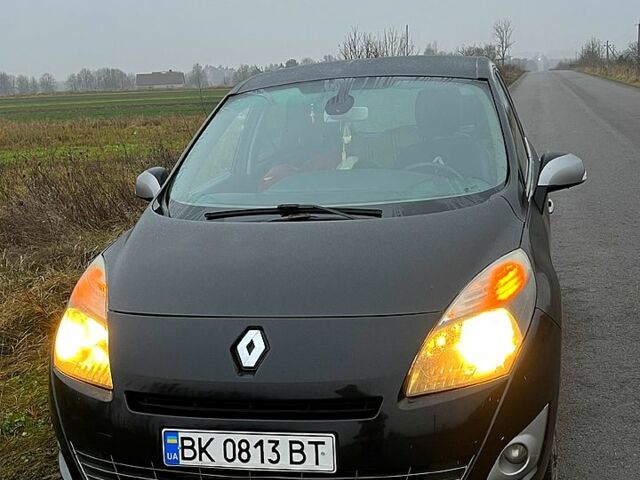 Чорний Рено Гранд Сценік, об'ємом двигуна 1.5 л та пробігом 0 тис. км за 7000 $, фото 1 на Automoto.ua