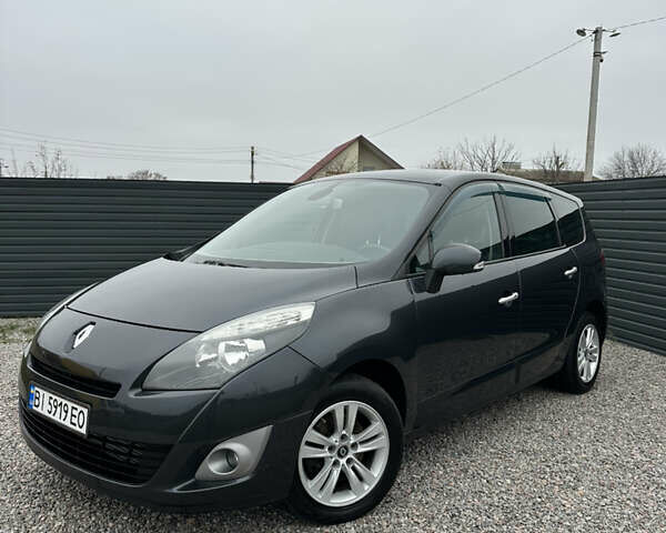 Черный Рено Гранд Сценик, объемом двигателя 1.6 л и пробегом 174 тыс. км за 7450 $, фото 1 на Automoto.ua