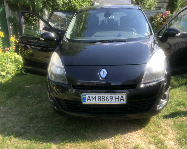 Черный Рено Гранд Сценик, объемом двигателя 1.6 л и пробегом 155 тыс. км за 7500 $, фото 1 на Automoto.ua