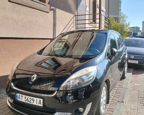 Черный Рено Гранд Сценик, объемом двигателя 1.6 л и пробегом 236 тыс. км за 8200 $, фото 1 на Automoto.ua