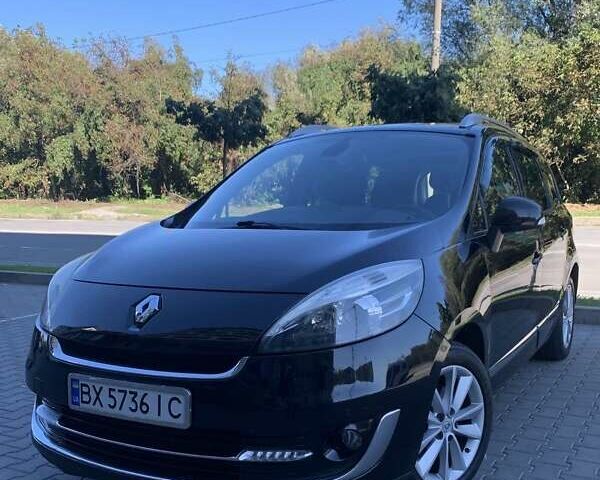 Чорний Рено Гранд Сценік, об'ємом двигуна 1.6 л та пробігом 264 тис. км за 8600 $, фото 1 на Automoto.ua