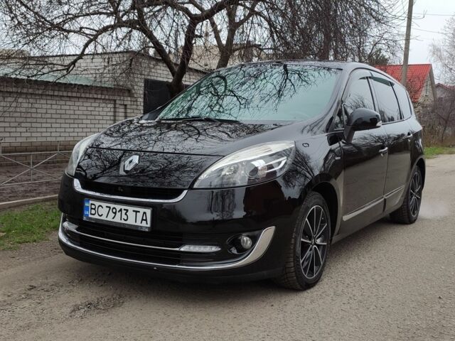 Черный Рено Гранд Сценик, объемом двигателя 1.6 л и пробегом 175 тыс. км за 8296 $, фото 1 на Automoto.ua