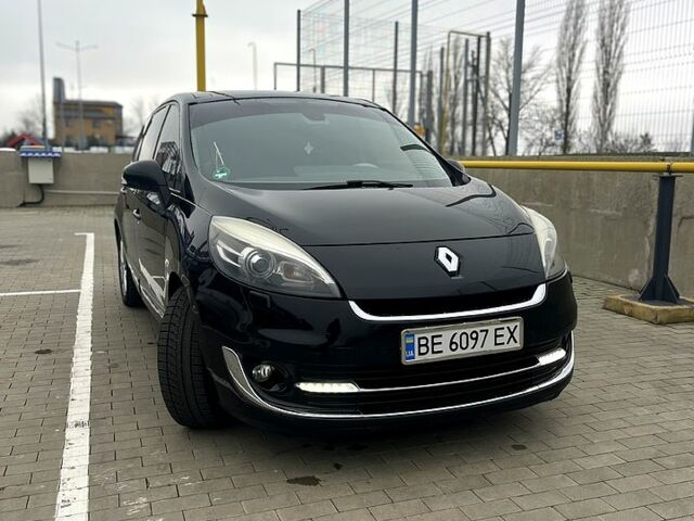 Чорний Рено Гранд Сценік, об'ємом двигуна 1.5 л та пробігом 248 тис. км за 9000 $, фото 1 на Automoto.ua