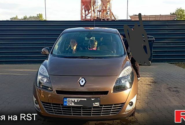 Коричневый Рено Гранд Сценик, объемом двигателя 1.4 л и пробегом 170 тыс. км за 6800 $, фото 1 на Automoto.ua