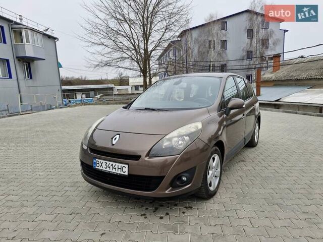 Коричневый Рено Гранд Сценик, объемом двигателя 1.5 л и пробегом 264 тыс. км за 6300 $, фото 1 на Automoto.ua