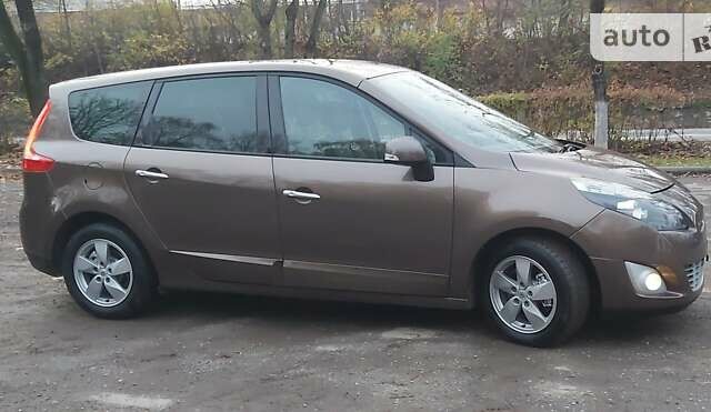 Коричневый Рено Гранд Сценик, объемом двигателя 1.5 л и пробегом 234 тыс. км за 7700 $, фото 1 на Automoto.ua