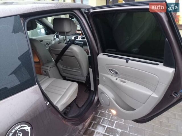 Коричневый Рено Гранд Сценик, объемом двигателя 1.4 л и пробегом 231 тыс. км за 6300 $, фото 1 на Automoto.ua