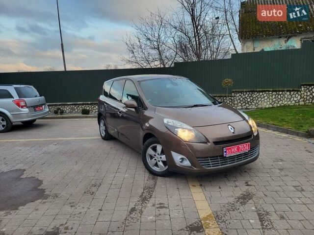 Коричневий Рено Гранд Сценік, об'ємом двигуна 1.5 л та пробігом 232 тис. км за 7550 $, фото 1 на Automoto.ua