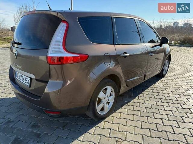 Коричневий Рено Гранд Сценік, об'ємом двигуна 2 л та пробігом 278 тис. км за 7500 $, фото 1 на Automoto.ua