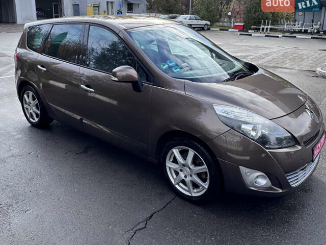 Рено Гранд Сценик 2010 в Полтаве на Automoto.ua Коричневый Рено Гранд Сценик, объемом двигателя 1.4 л и пробегом 198 тыс. км за 6950 $, фото 1 на Automoto.ua