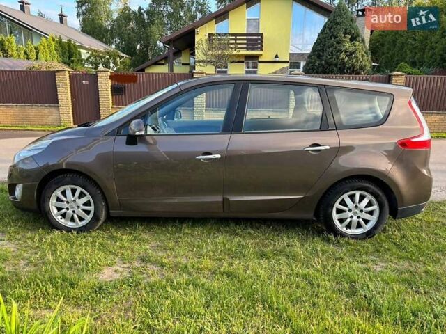 Коричневый Рено Гранд Сценик, объемом двигателя 1.4 л и пробегом 252 тыс. км за 5500 $, фото 1 на Automoto.ua