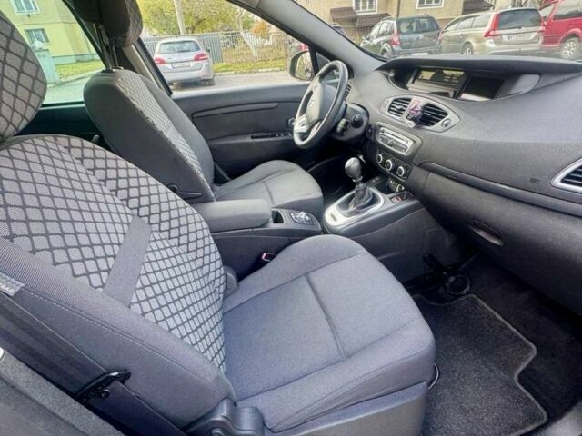 Коричневий Рено Гранд Сценік, об'ємом двигуна 1.5 л та пробігом 189 тис. км за 8300 $, фото 1 на Automoto.ua