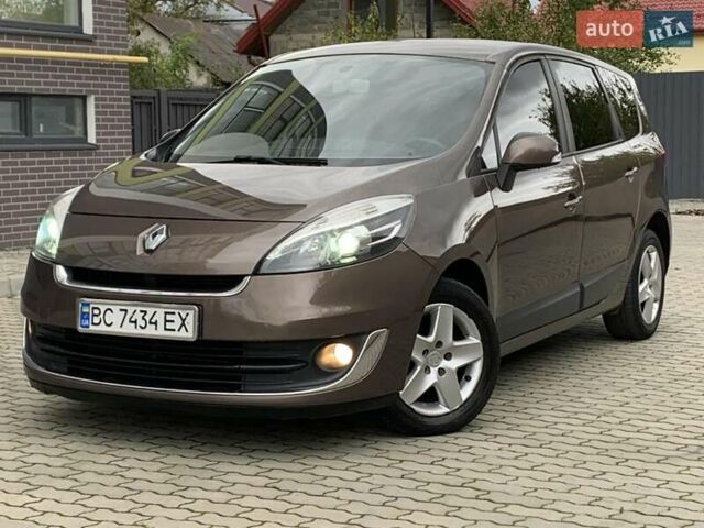 Рено Гранд Сценик 2013 в Жовкве на Automoto.ua Коричневый Рено Гранд Сценик, объемом двигателя 1.5 л и пробегом 280 тыс. км за 6999 $, фото 1 на Automoto.ua