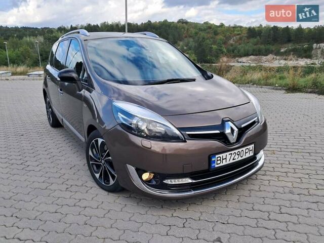 Коричневий Рено Гранд Сценік, об'ємом двигуна 2 л та пробігом 256 тис. км за 10500 $, фото 1 на Automoto.ua