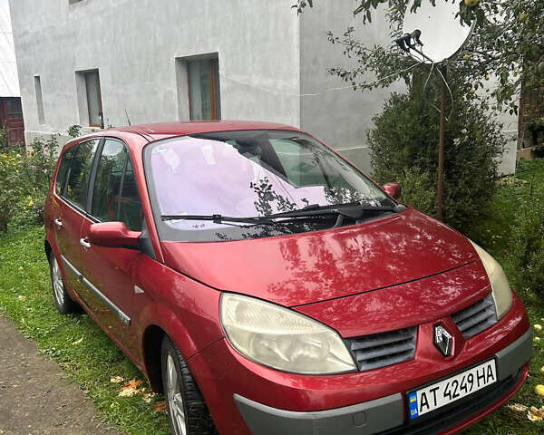 Красный Рено Гранд Сценик, объемом двигателя 2 л и пробегом 266 тыс. км за 4200 $, фото 1 на Automoto.ua