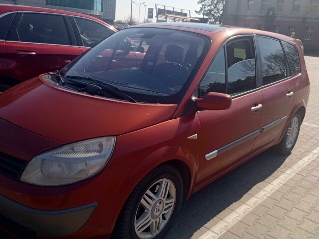 Красный Рено Гранд Сценик, объемом двигателя 2 л и пробегом 400 тыс. км за 4900 $, фото 1 на Automoto.ua